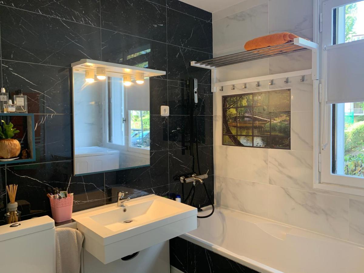 Charmant Room Chez Nous Bus Direct Orly Ablon-sur-Seine Luaran gambar
